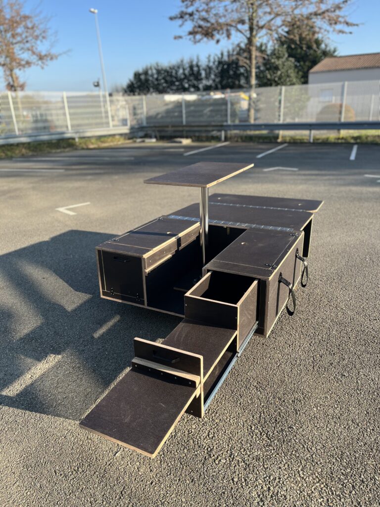 Box d'aménagement déplié
